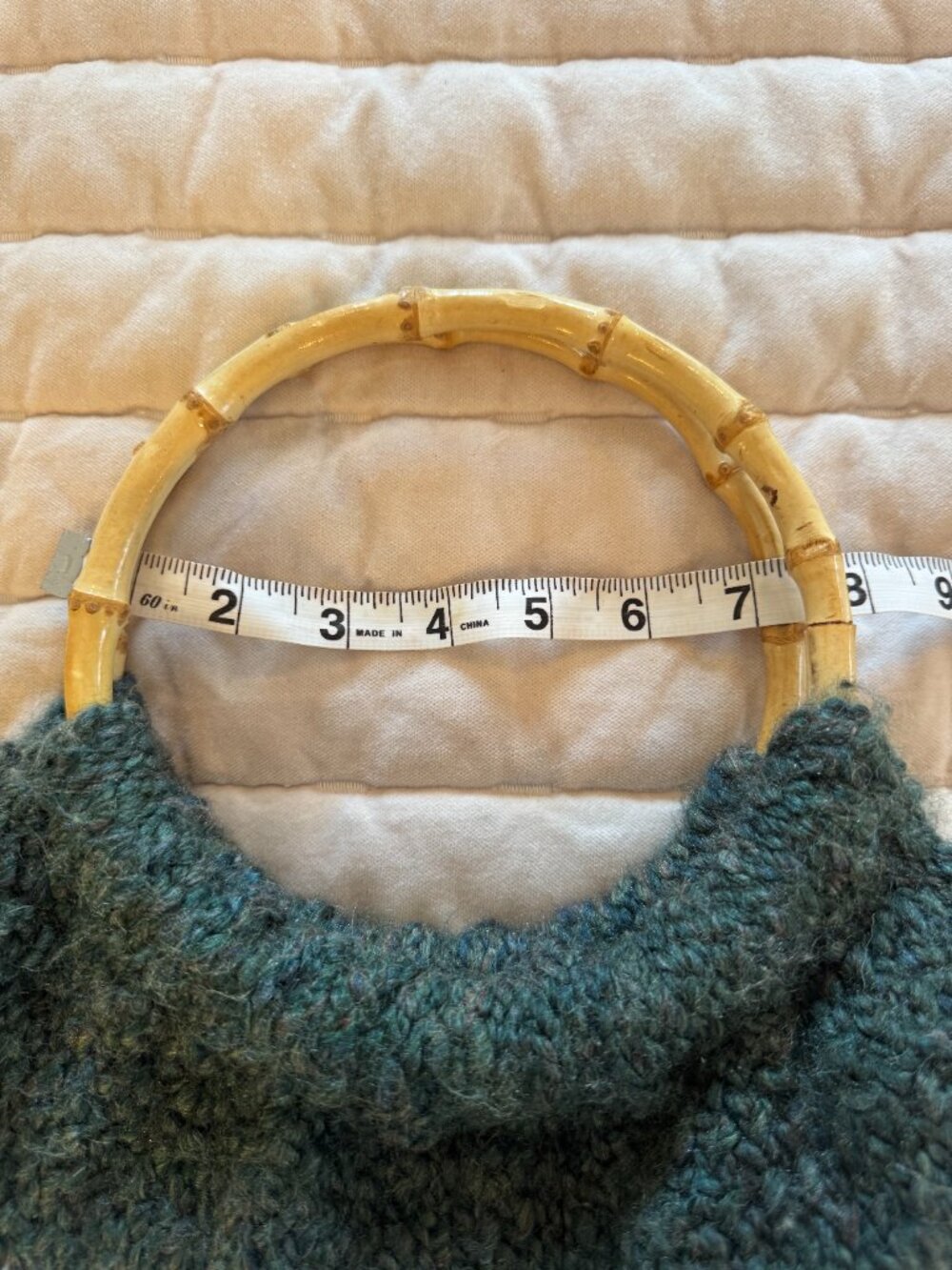 Vintage Green Knit Wool Bag Round Bamboo Handles - Picture 5 of 6